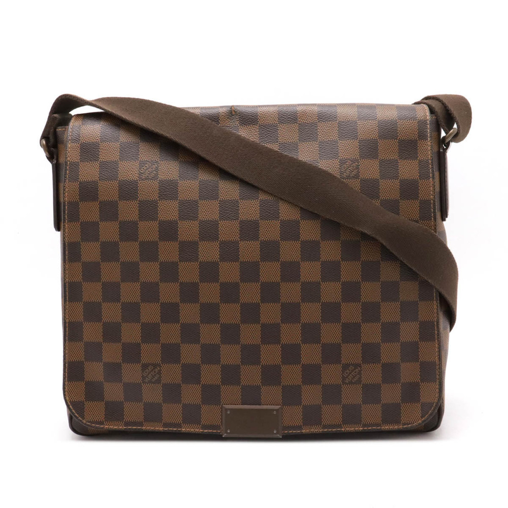 LOUIS VUITTON Damier District Messenger Crossbody